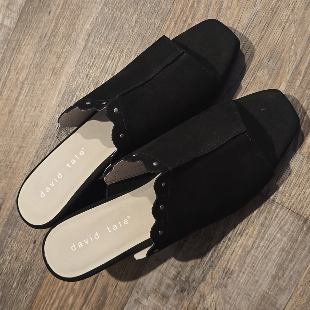 David Tate| Black leather wedge slides| Scalloped Design| Size 11| NWOT